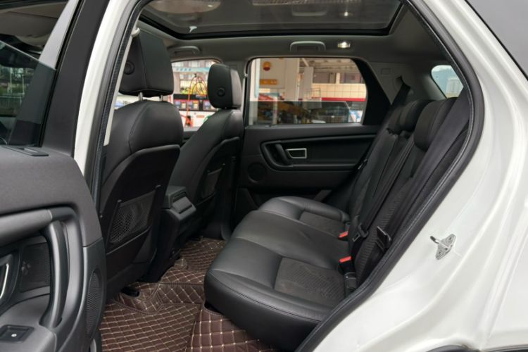 Used Land Rover Discovery Sport 2019 240 PS PURE Edition China VI Standard
