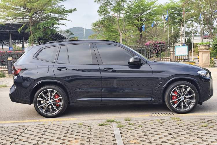 Used BMW X3 2023 Restyled xDrive30i Leading Edition M Night Sky Package Exterior 3