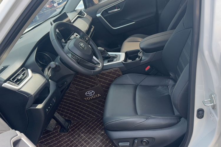 Used Toyota Wildlander 2022 Dual-Engine 2.5L E-CVT Two-Wheel Drive Luxury PLUS Edition
