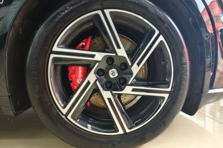 Used Xiaomi Auto YU7 2025 Ultra-Long Range High-Performance All-Wheel-Drive Max Edition
