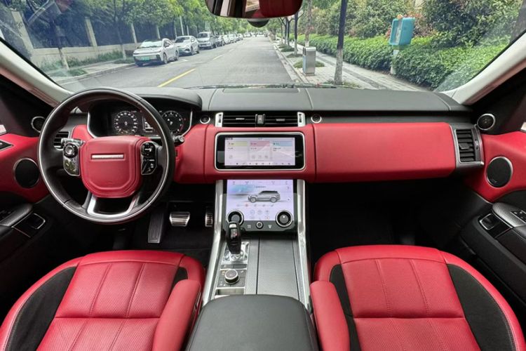 Used Land Rover Range Sport 2018 3.0 SC V6 HSE DYNAMIC Interior 1