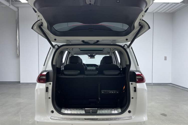 Used GAC Trumpchi M6 2023 PRO 270T DCT Luxury Edition