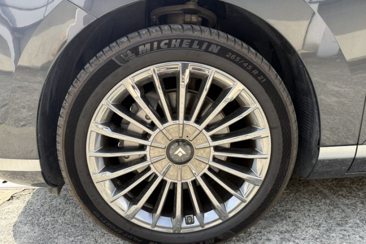 Used Hyptec HL 2025 700 Ultra Six-Seater All-Wheel-Drive LiDAR Version
