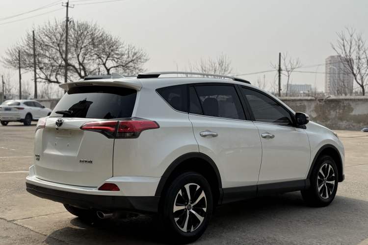 Used Toyota RAV4 2019 2.0L CVT Two-Wheel Drive Pioneer Edition China V Standard Exterior 3