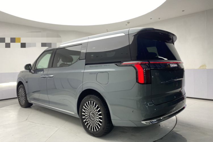 Used Zeekr 009 2024 7-Seater Walk-Through Version Four-Wheel Drive 108 kWh
