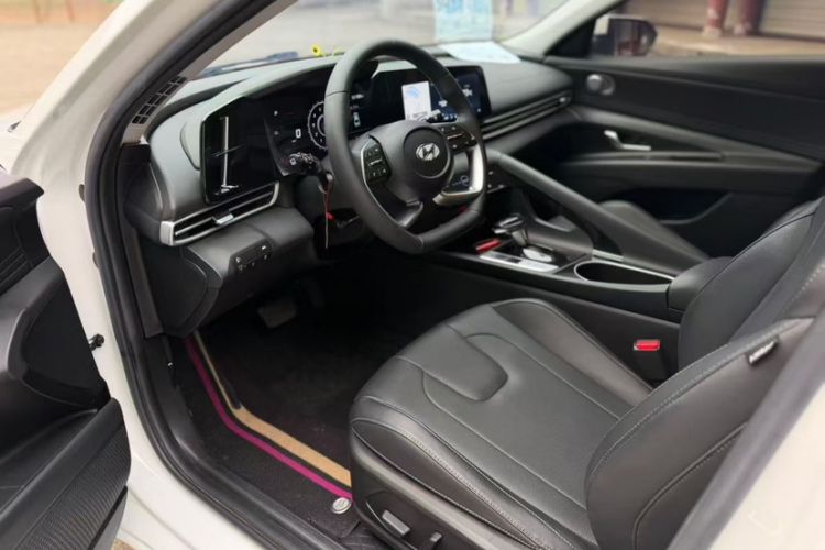 Used Hyundai Elantra 2022 1.5L CVT LUX Prestige Edition