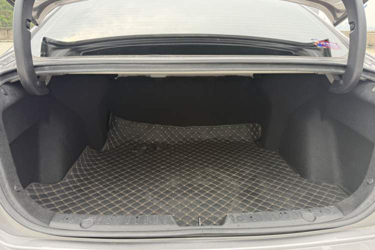 Used CHANGAN Eado 2020 PLUS Blue Whale NE 1.4T GDI DCT Fēngshàng Trim Trunk