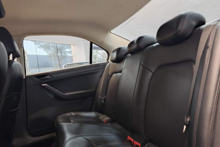 Used Volkswagen Jetta 2019 Dream Edition 1.5L Manual Fashion Version