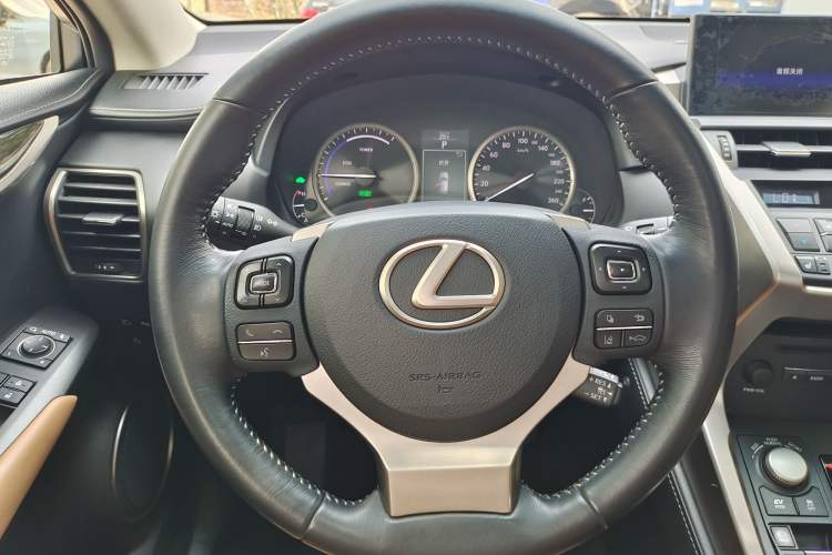 Used Lexus NX 2015 300h All-Wheel-Drive Fēngzhì Edition