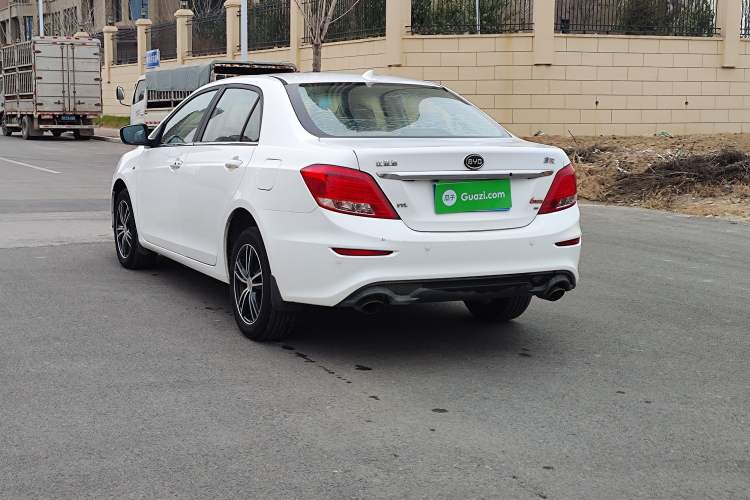 Used BYD Surui 2015 1.5L Automatic Luxury Model
