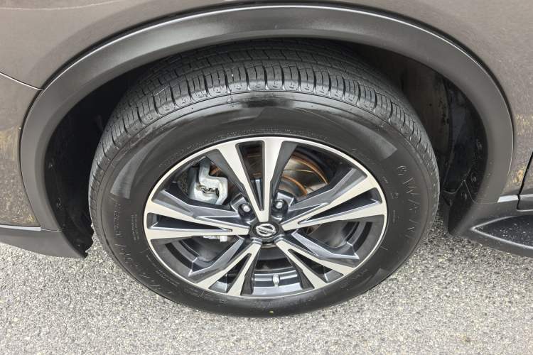 Used Nissan X-Trail 2017 2.5L CVT Leading Edition 4WD
