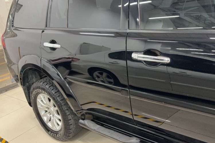 Used Mitsubishi Pajero Sport 2013 3.0L Automatic 4x4 Executive Edition
