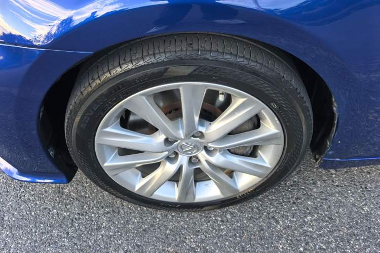 Used Lexus IS 2015 200t F SPORT
