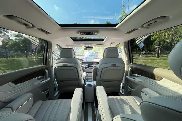 Used Roewe iMAX8 New Energy 2022 First-Class Platinum Edition