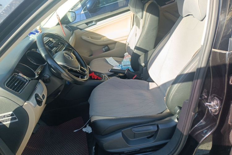 Used Volkswagen Sagitar 2015 1.6L Automatic Fashion Model