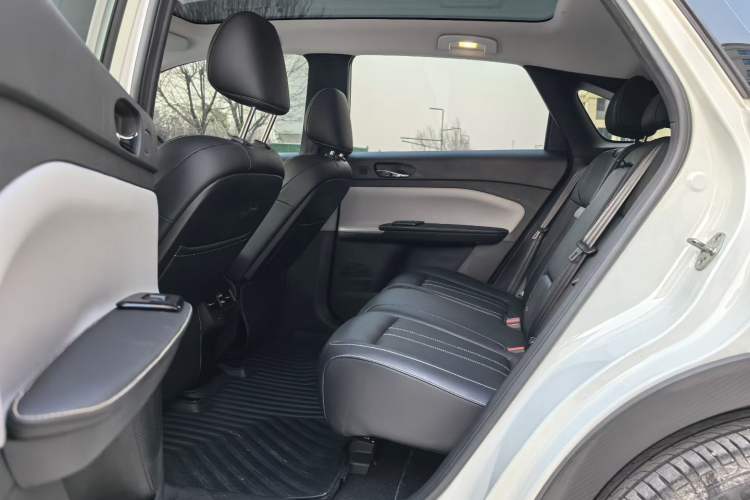 Used Venucia VX6 2023 520 Max
