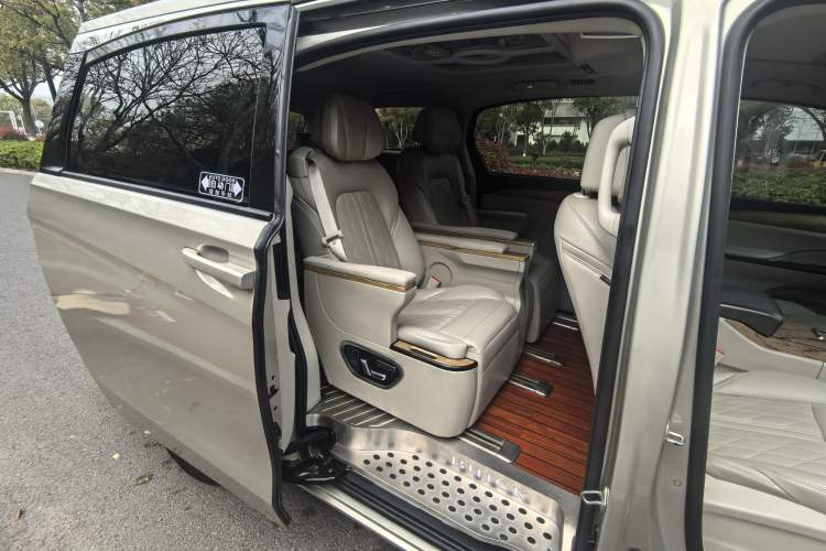 Used Buick GL8 2018 ES 28T Comfort Model China VI Standard