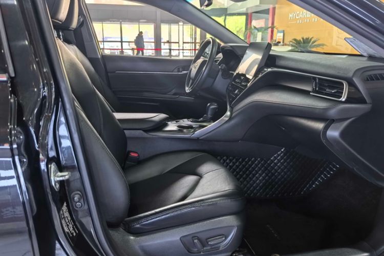 Used Toyota Camry 2021 2.5G Luxury Edition
