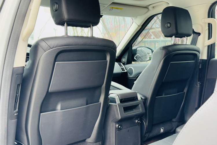 Used Land Rover Discovery 2018 3.0 SC V6 SE