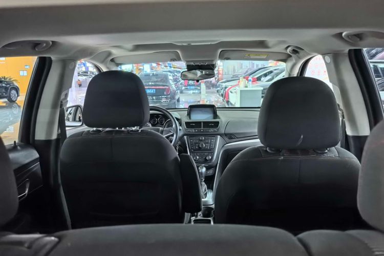 Used Buick Encore 2015 1.4T Automatic Two-Wheel Drive Urban Elite Version Interior 10