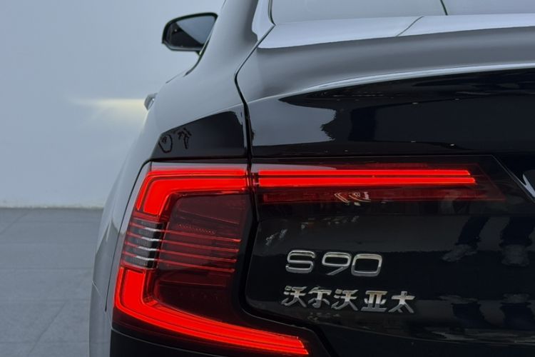 Used Volvo S90 2023 B5 Zhiyuan Luxury Edition