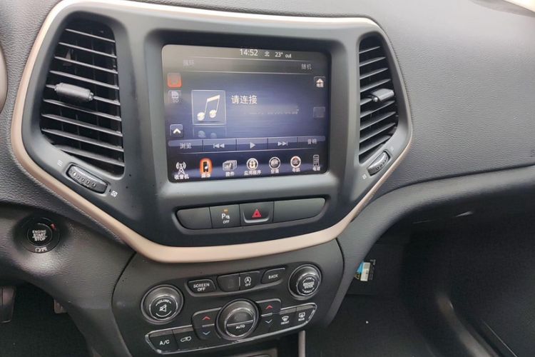 Used Jeep Cherokee 2017 2.0L Superior Edition