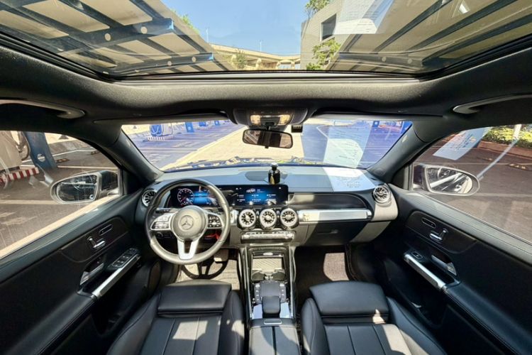 Used Mercedes-Benz EQB 2023 EQB 260 Interior 3