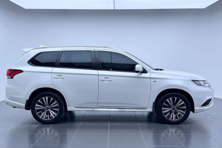 Used Mitsubishi Outlander 2021 2.0L Two-Wheel Drive Comfort Edition 5 Seats