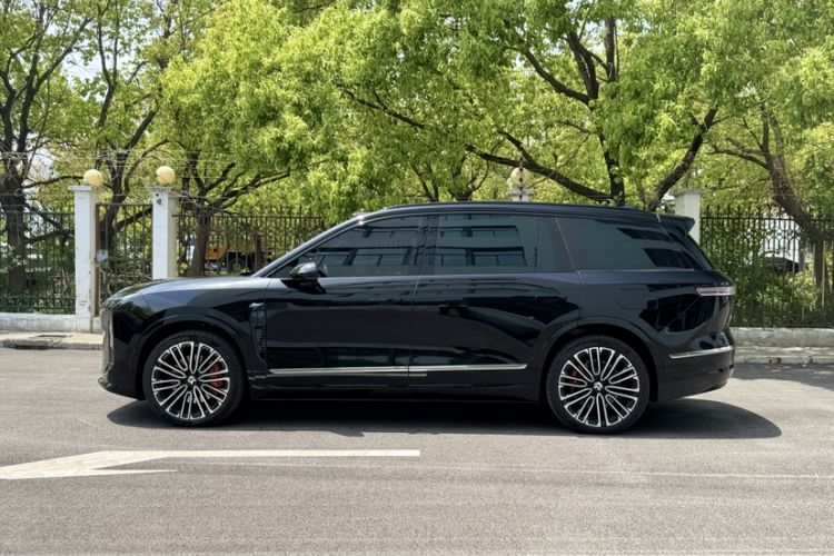 Used Nio ES8 2024 75 kWh Exterior 4