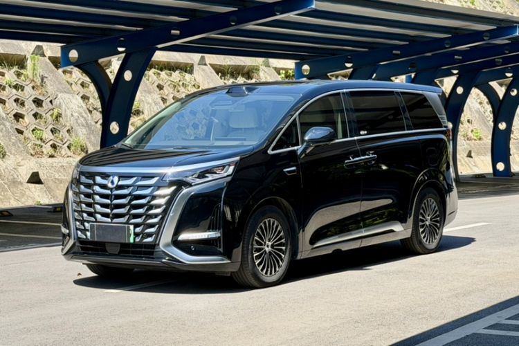 Used Denza D9 2025 DM-i Smart Drive 1020 Four-Wheel Drive Premium Model