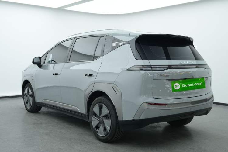 Used AION Y 2024 Younger