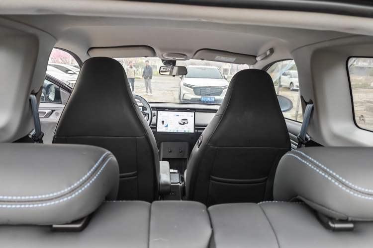 Used Chery New Energy Boundless Pro 2022 301km LingShou Edition Lithium Iron Phosphate
