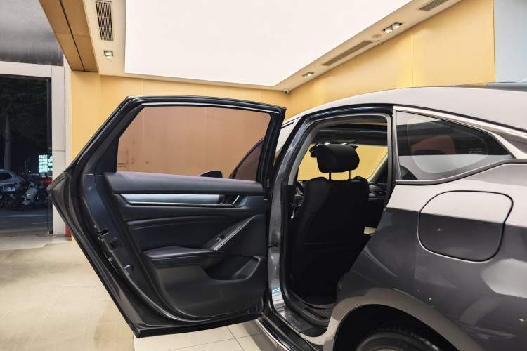 Used Honda Accord 2018 260TURBO Luxury Edition China VI Exterior 7