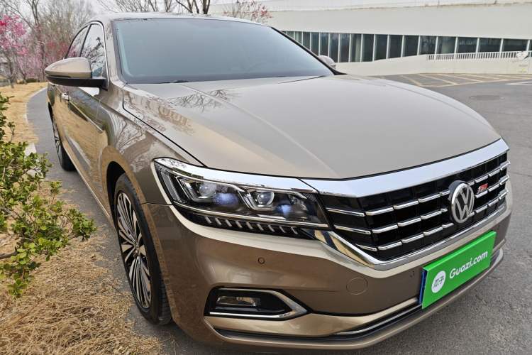 Used Volkswagen Passat 2020 330TSI Luxury Edition China VI