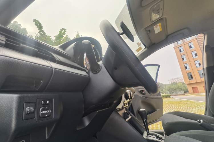 Used Toyota YARiS L Zhi Xiang 2017 1.5E CVT Dynamic Edition Interior 8