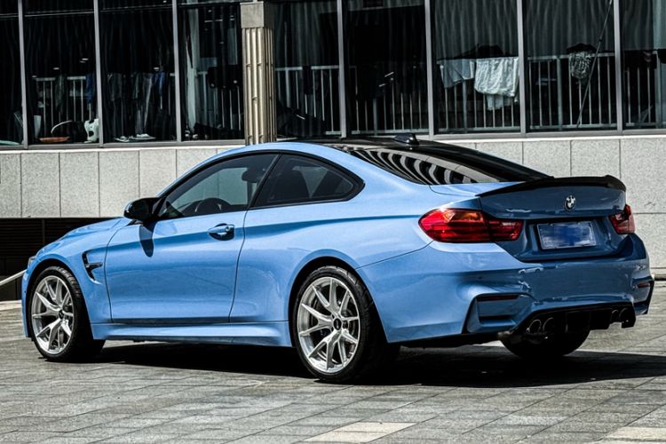 Used BMW M4 2014 M4 two-door coupe
