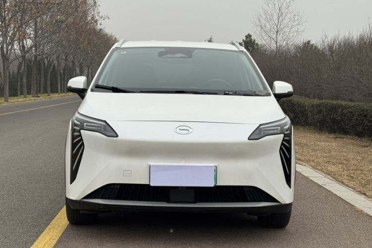 Used AION Y 2024 Younger