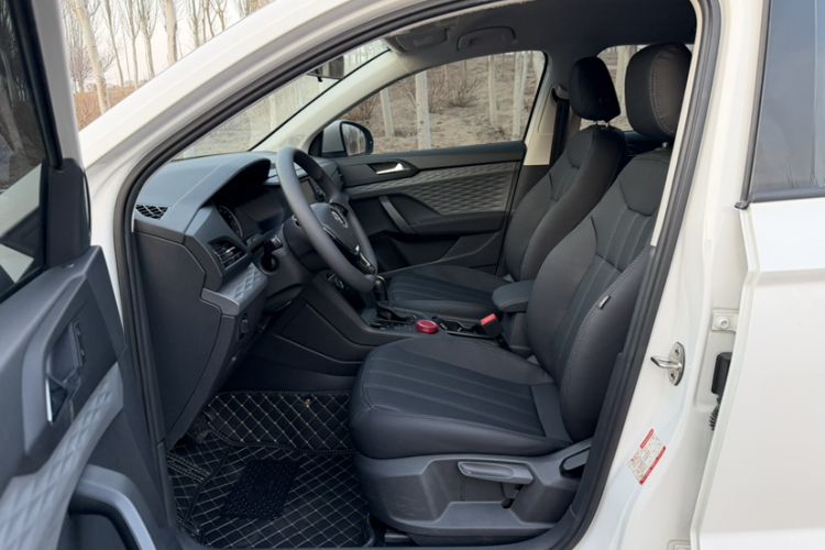 Used Volkswagen Tharu 2020 280TSI Two-Wheel Drive Trend Edition China VI Standard Interior 2