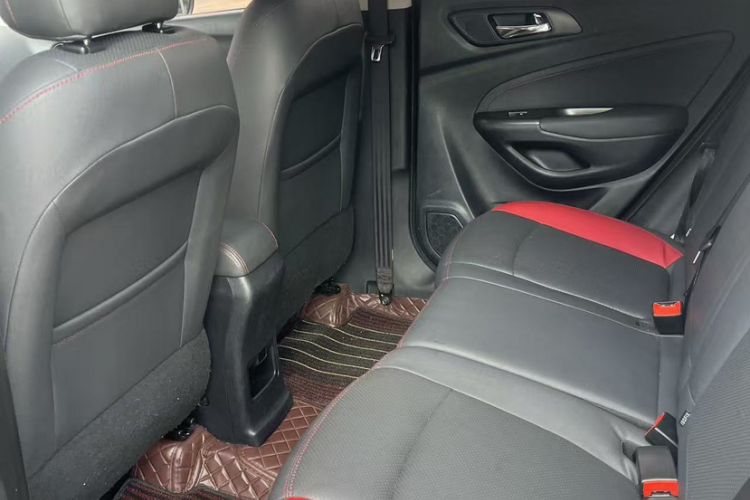 Used CHANGAN CS15 2016 1.5L Automatic Fashion Edition
