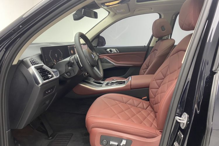 Used BMW X5 2023 xDrive 30Li Luxury M Sport Package