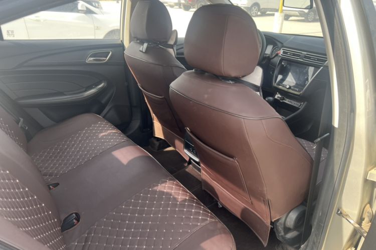 Used Roewe i5 2020 1.5L Manual 4G Connect Luxury Edition