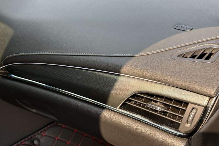 Used Cadillac ATS-L 2017 28T Tech Edition Interior 5