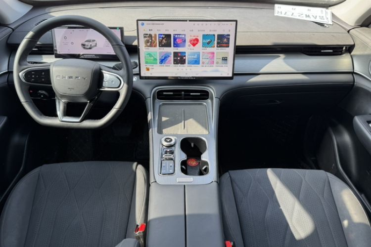 Used Chery Tiggo 8 PLUS 2025 290TGDI DCT Luxury 5-Seater
