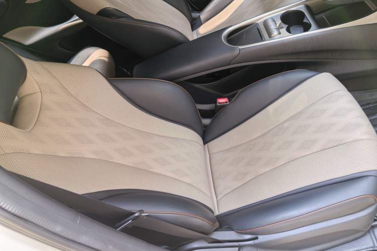 Used BYD Dolphin 2024 Honor Edition 420km Freedom Version Interior 8