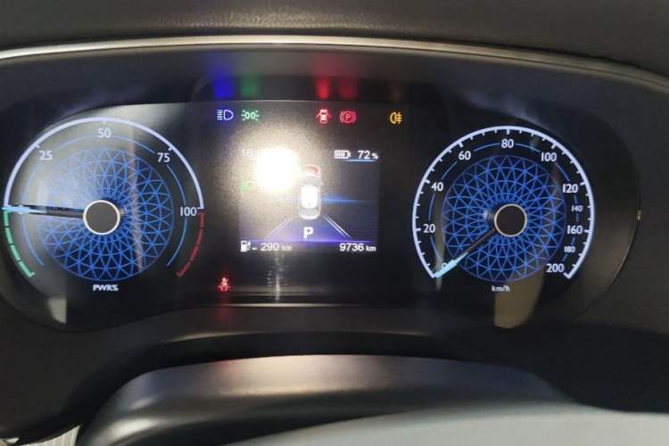 Used Hongqi E-QM5 2022 431 km Charge & Enjoy Edition