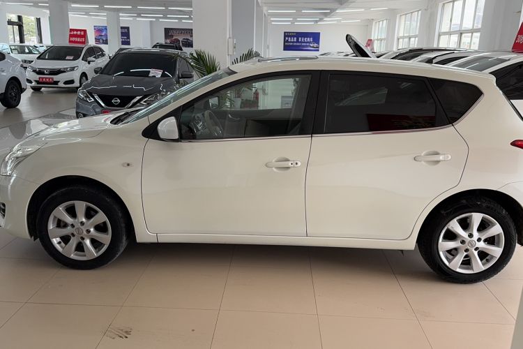 Used Nissan Tiida 2011 1.6L Manual Smart Version