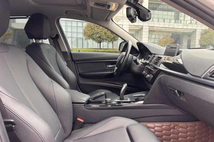 Used BMW 3 Series 2018 320Li Fashion Model
