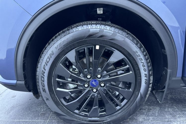 Used Ford Escape 2024 EcoBoost 245 Two-Wheel-Drive Titanium Edition