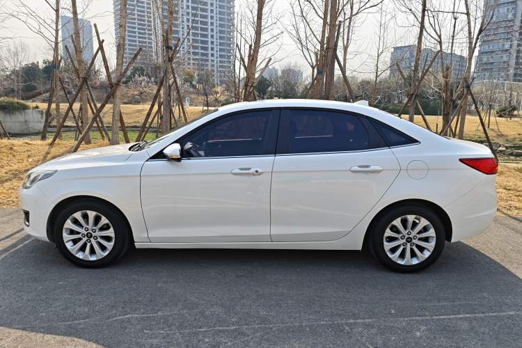 Used Ford Escort 2015 1.5L Automatic Fashion Model
