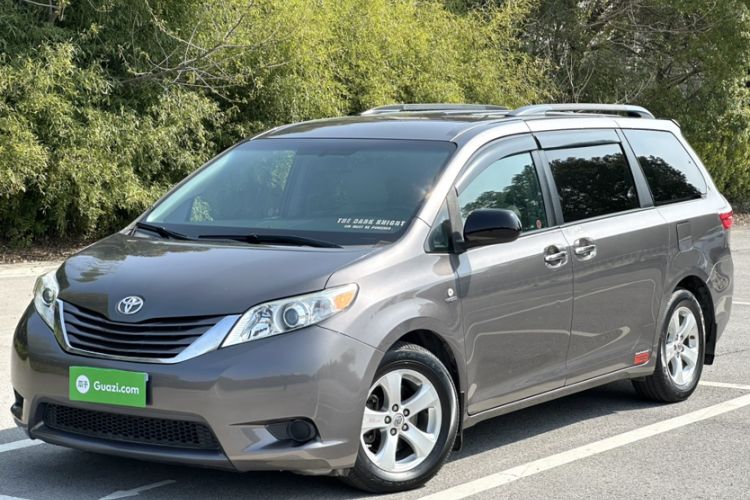 Used Toyota SIENNA 2015 3.5L Two-Wheel Drive L Version—U.S. Specification